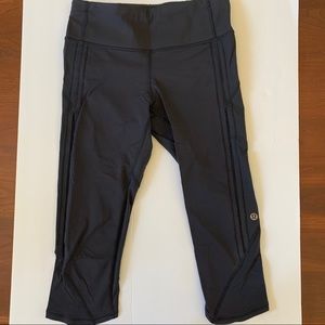 Lululemon Capri black tights with cutouts